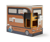 Ξύλινο λεωφορείο με επιβάτες