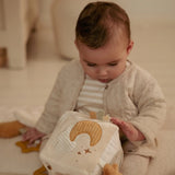 Υφασμάτινος κύβος δραστηριοτήτων Newborn Naturals